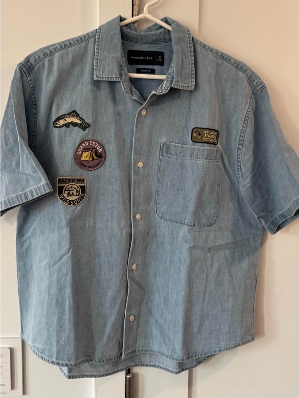 Abercrombie & Fitch Cropped Chambray Shirt